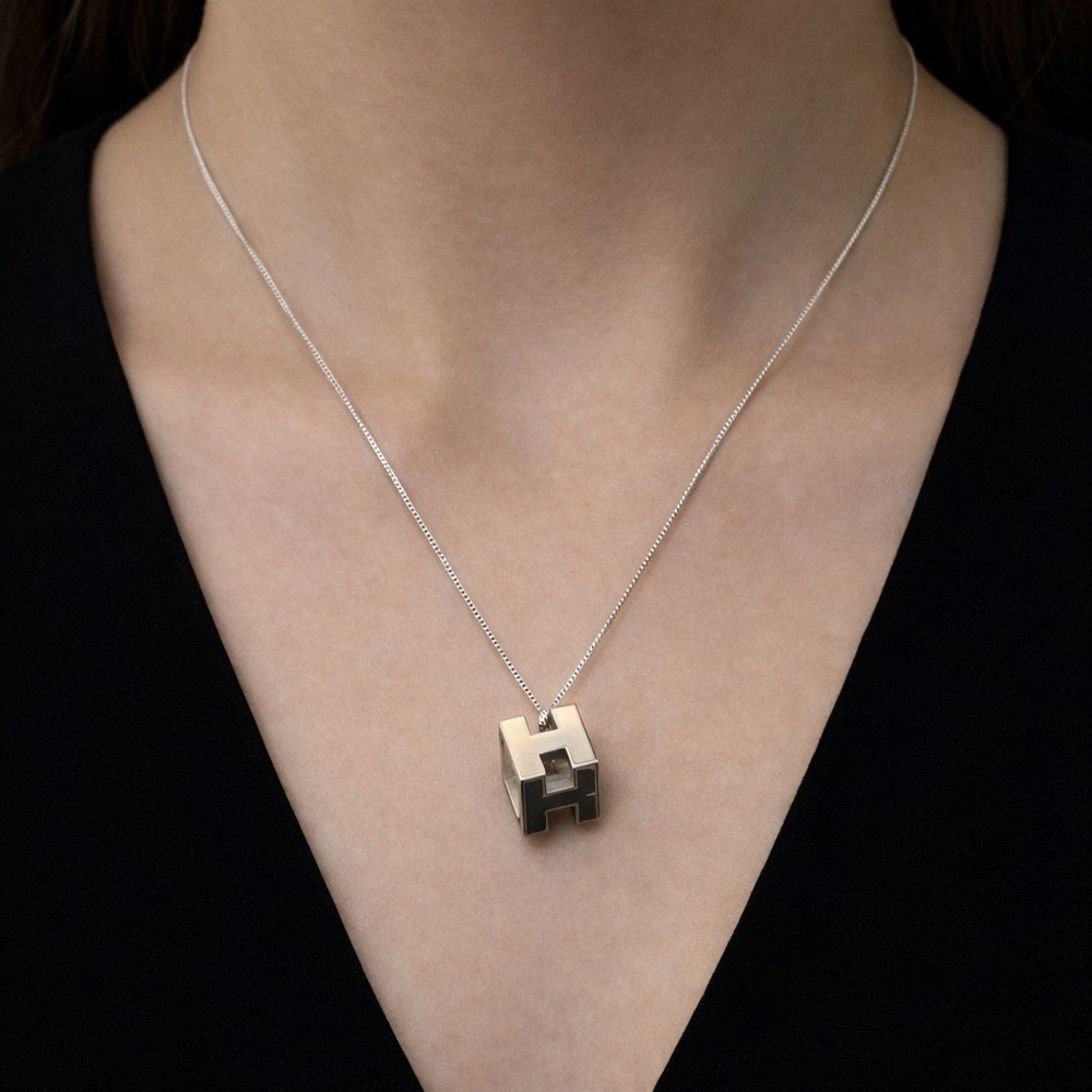 Hermès Cage d’H Pendant Necklace - Picture 6 of 6